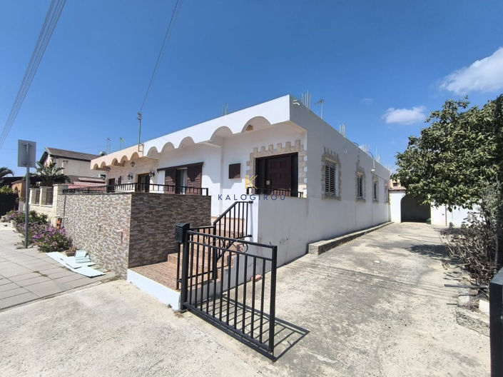 Image No.1-3 Bed House for sale