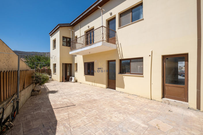 Image No.21-3 Bed Property for sale