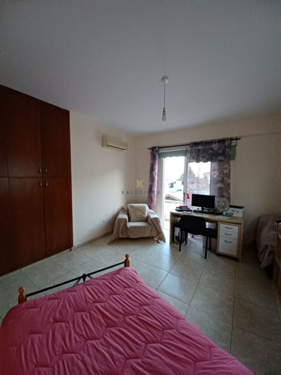 Image No.17-5 Bed House for sale