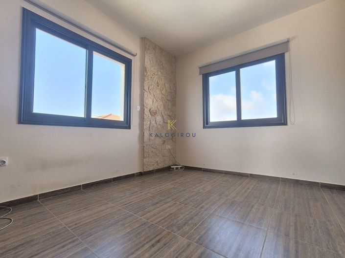 Image No.13-3 Bed House for sale