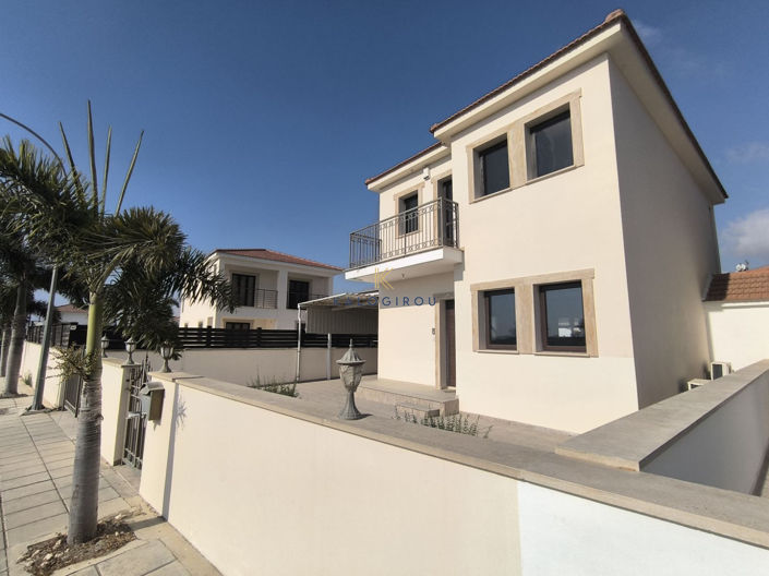 Image No.2-3 Bed House for sale