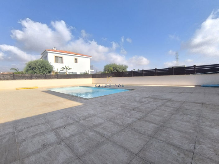 Image No.20-3 Bed House for sale