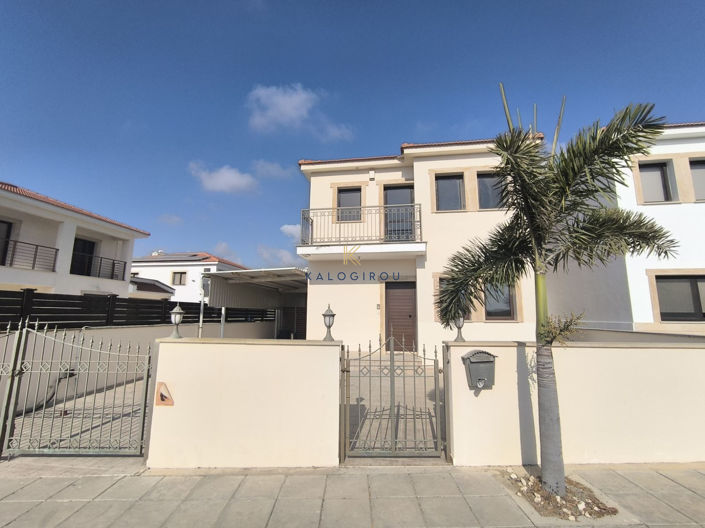 Image No.3-3 Bed House for sale