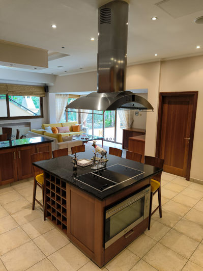 Image No.12-4 Bed House for sale