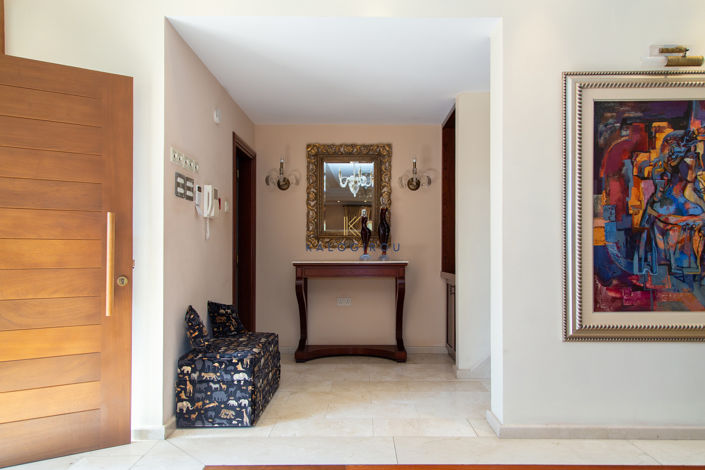 Image No.18-4 Bed House for sale