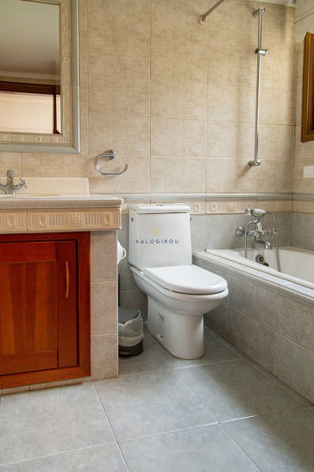 Image No.28-4 Bed House for sale