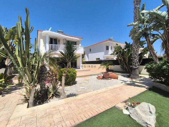 Image No.1-3 Bed House for sale