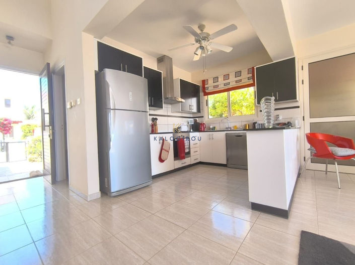 Image No.10-3 Bed House for sale