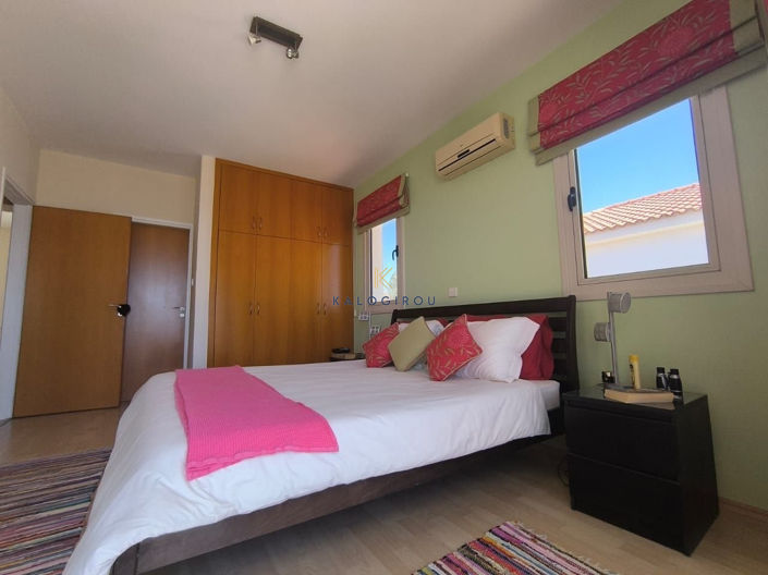 Image No.17-3 Bed House for sale