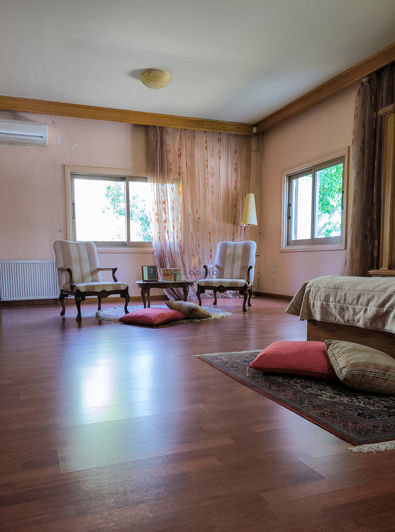 Image No.26-5 Bed House for sale