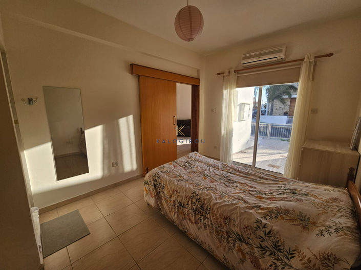 Image No.11-3 Bed House for sale