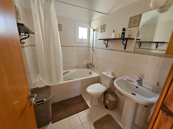 Image No.21-3 Bed House for sale