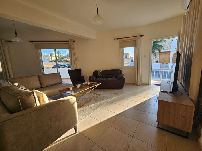 Image No.3-3 Bed House for sale