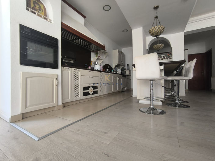 Image No.15-4 Bed House for sale