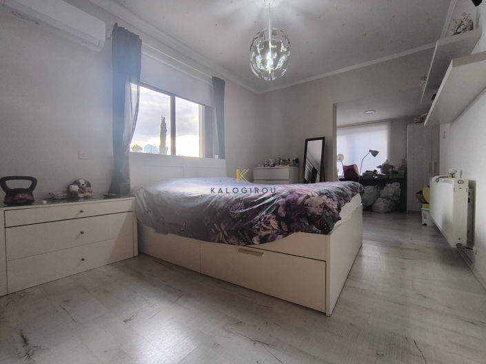 Image No.20-4 Bed House for sale