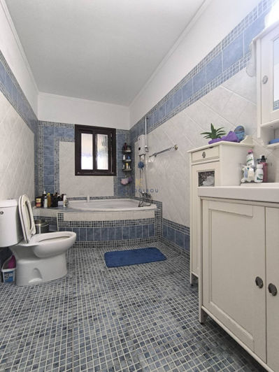 Image No.22-4 Bed House for sale