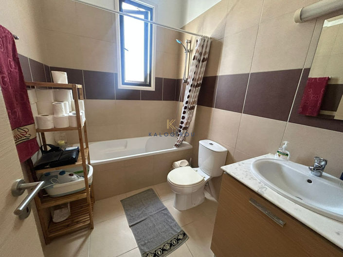 Image No.7-2 Bed House for sale