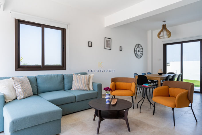 Image No.2-4 Bed House for sale