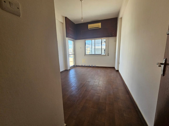 Image No.12-3 Bed House for sale