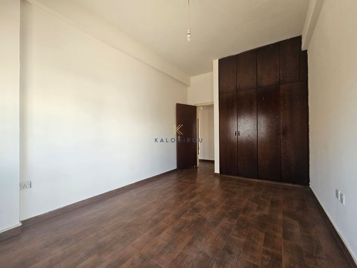 Image No.14-3 Bed House for sale