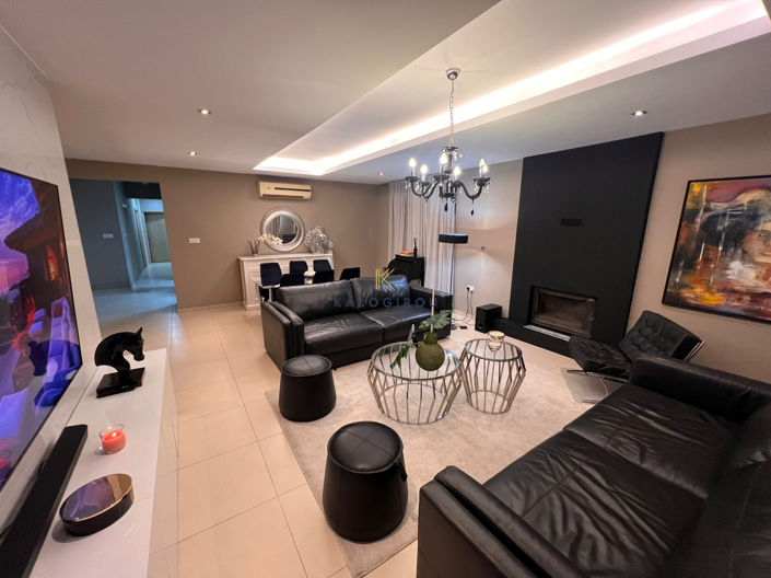 Image No.5-4 Bed House for sale