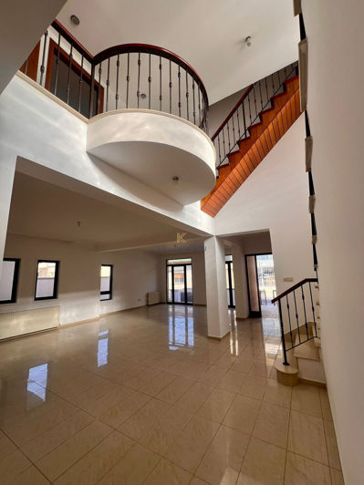 Image No.15-4 Bed House for sale