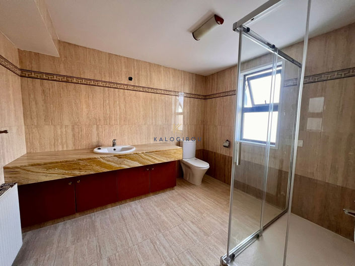 Image No.22-4 Bed House for sale