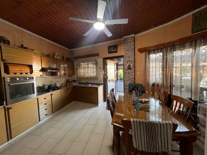 Image No.6-3 Bed House for sale