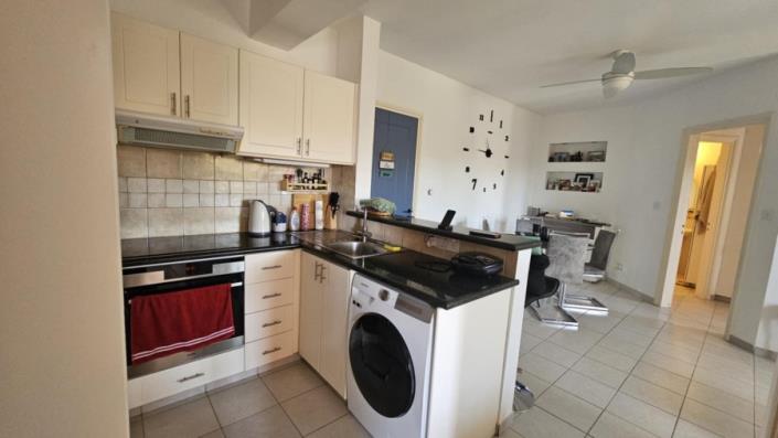 Image No.11-2 Bed Apartment for sale