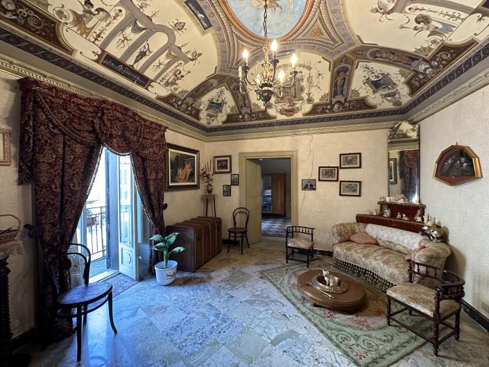 Image No.39-5 Bed Semi-Detached for sale