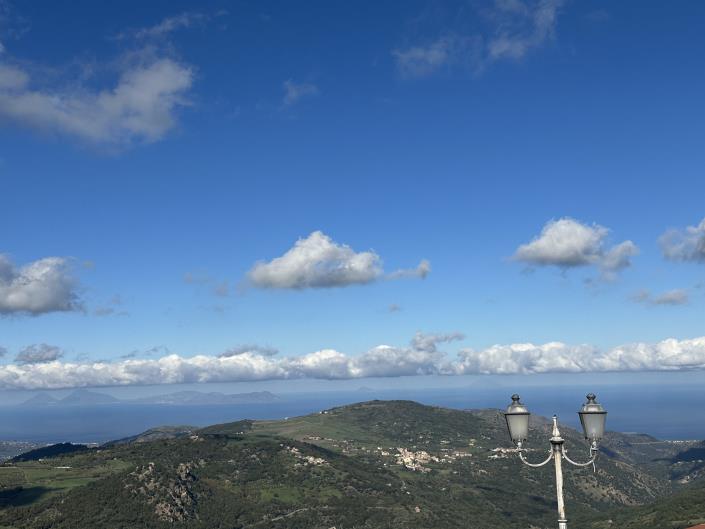 Image No.3-3 Bed Property for sale