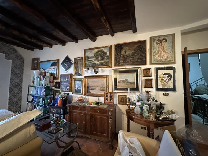 Image No.36-3 Bed Property for sale