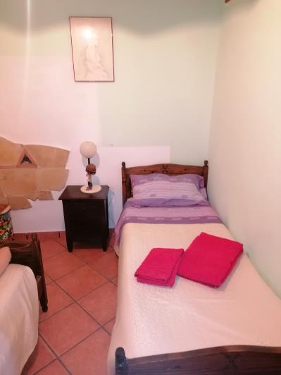 Image No.9-6 Bed Semi-Detached for sale