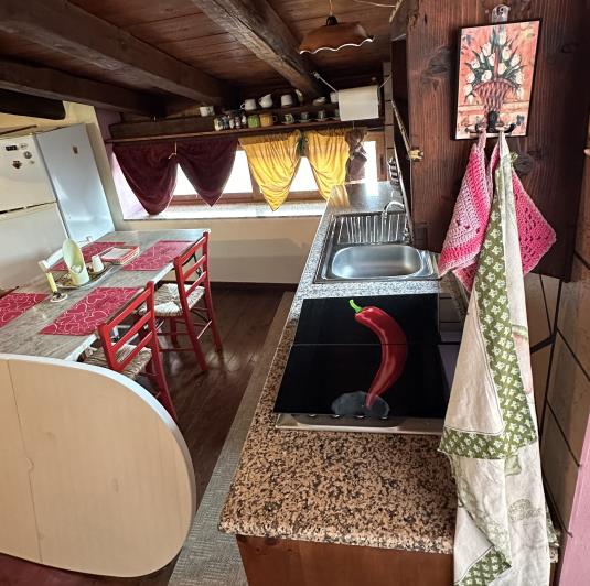 Image No.23-6 Bed Semi-Detached for sale