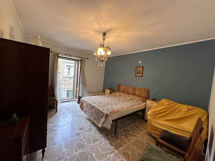 Image No.6-2 Bed Semi-Detached for sale