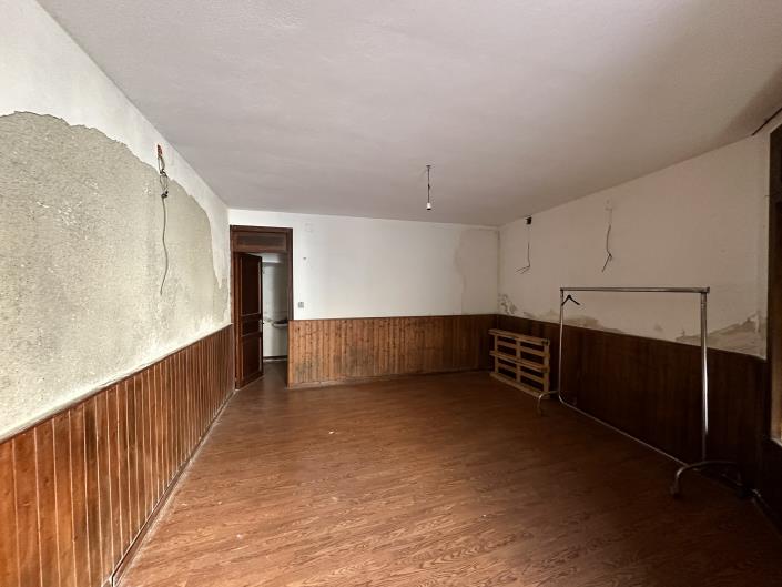 Image No.25-2 Bed Semi-Detached for sale