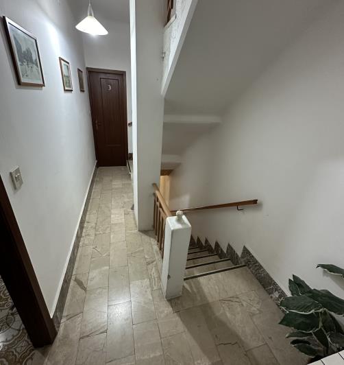 Image No.25-6 Bed House for sale