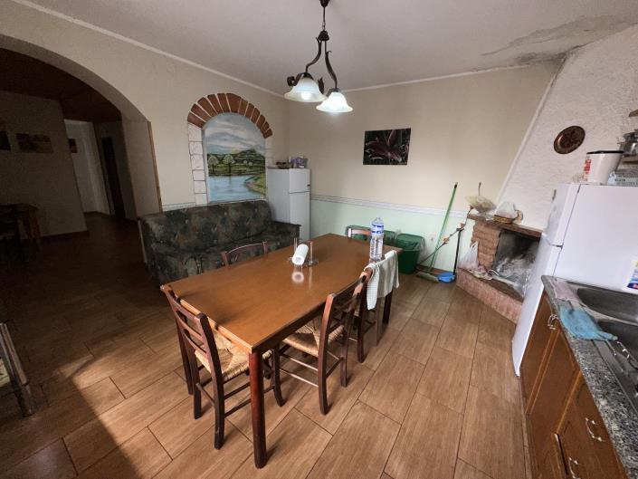 Image No.10-6 Bed House for sale