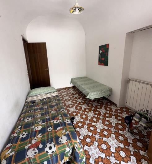 Image No.31-6 Bed House for sale