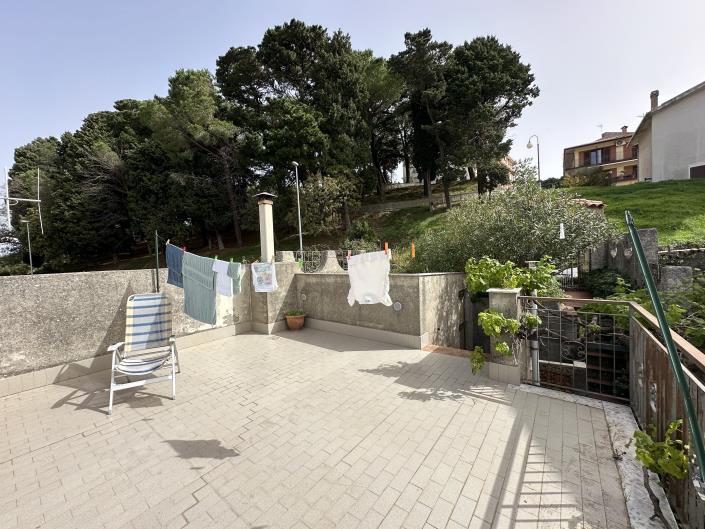 Image No.38-6 Bed House for sale