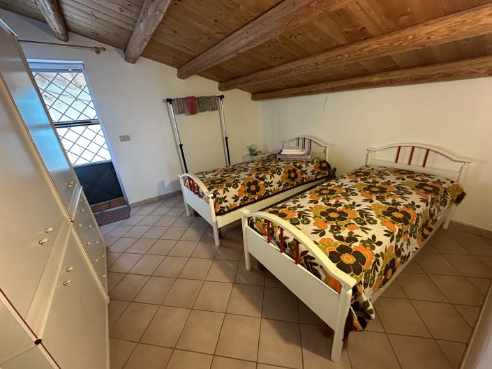 Image No.11-5 Bed Semi-Detached for sale