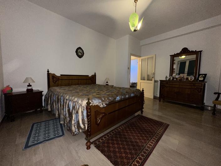 Image No.13-5 Bed Semi-Detached for sale