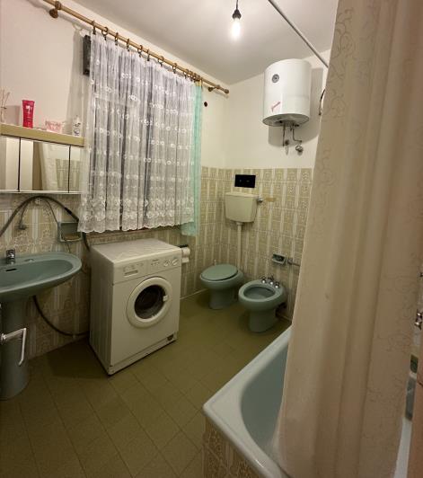 Image No.29-5 Bed Semi-Detached for sale