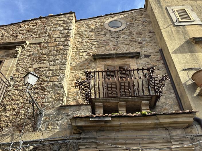 Image No.2-3 Bed Property for sale