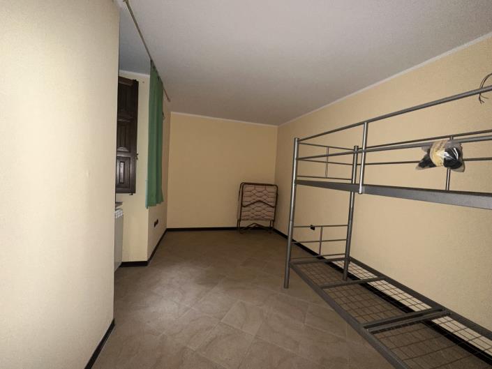 Image No.10-3 Bed Property for sale