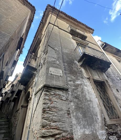 Image No.8-3 Bed Semi-Detached for sale