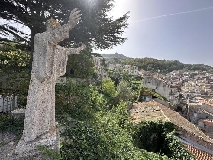 Image No.18-Semi-Detached for sale