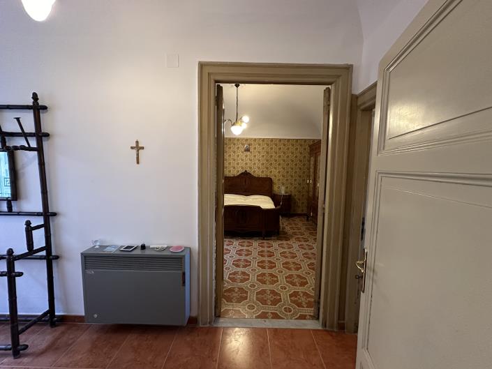 Image No.15-4 Bed Semi-Detached for sale