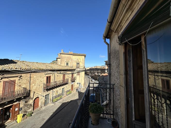 Image No.4-3 Bed Townhouse for sale