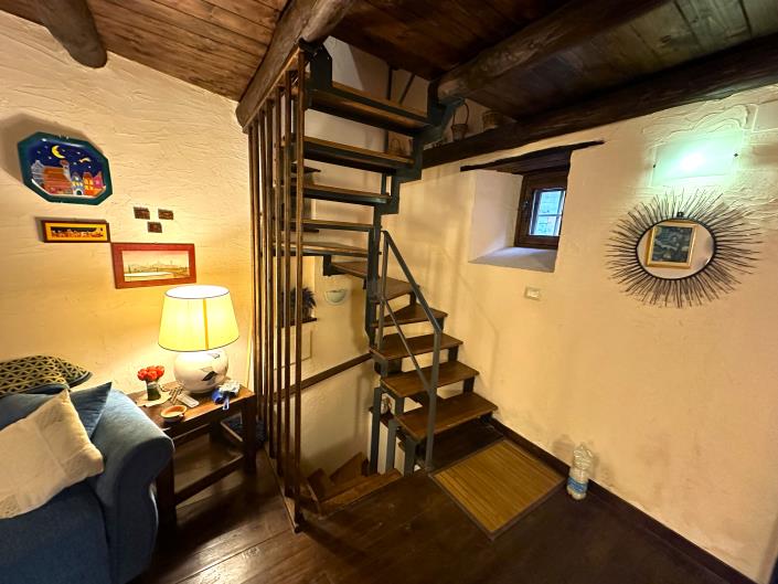 Image No.20-1 Bed Property for sale